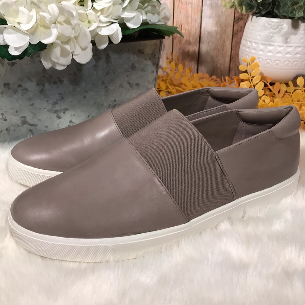 NEW Vince Corbin Leather Slip On Sneaker